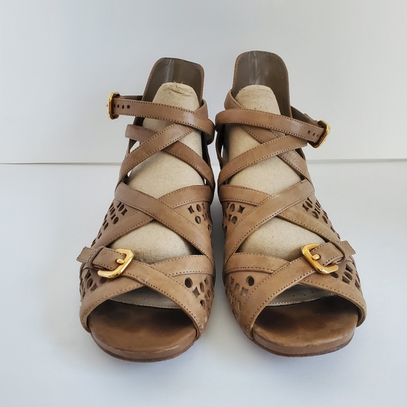 PRADA Tan Leather Ankle Strap Gladiator Sandals women’s size 36.5 - Picture 3 of 10